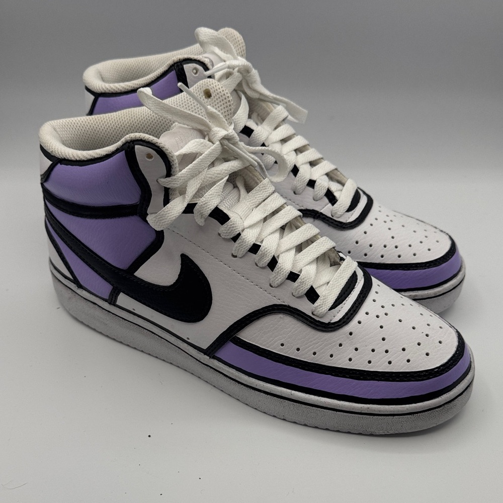 Nike Sneakers - Men's 8 / Women's 9.5